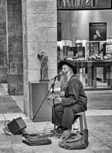 Muzica in zona Mamilla, Ierusalim